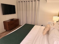 Main king bedroom