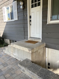 No railing with a significant drop to the lower level!