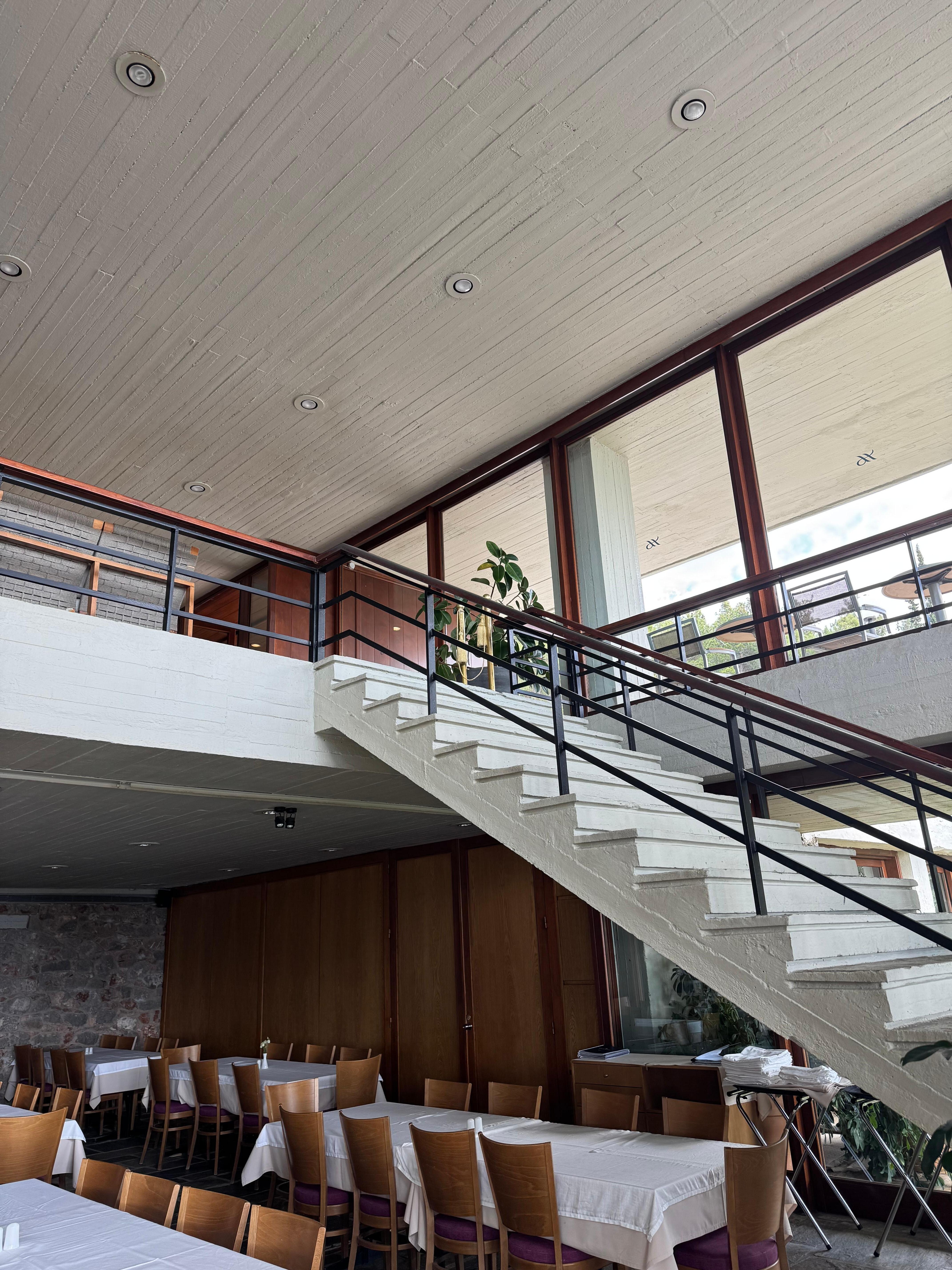 Groovy staircase