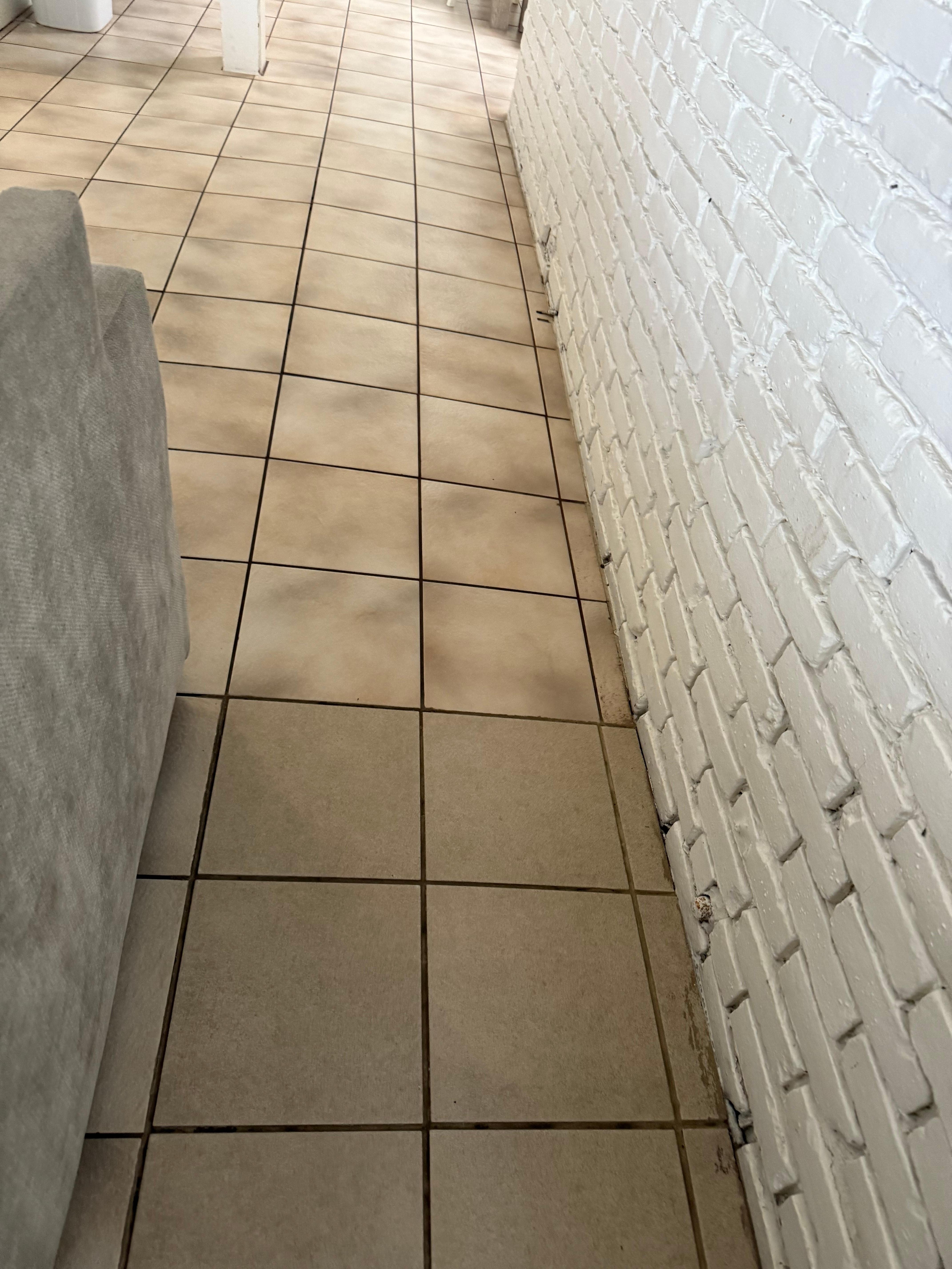 Slightly crooked floors. Its crazy 