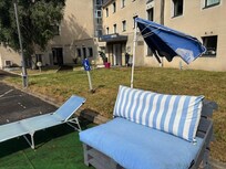 My last night in France and this is the outdoor seating options?