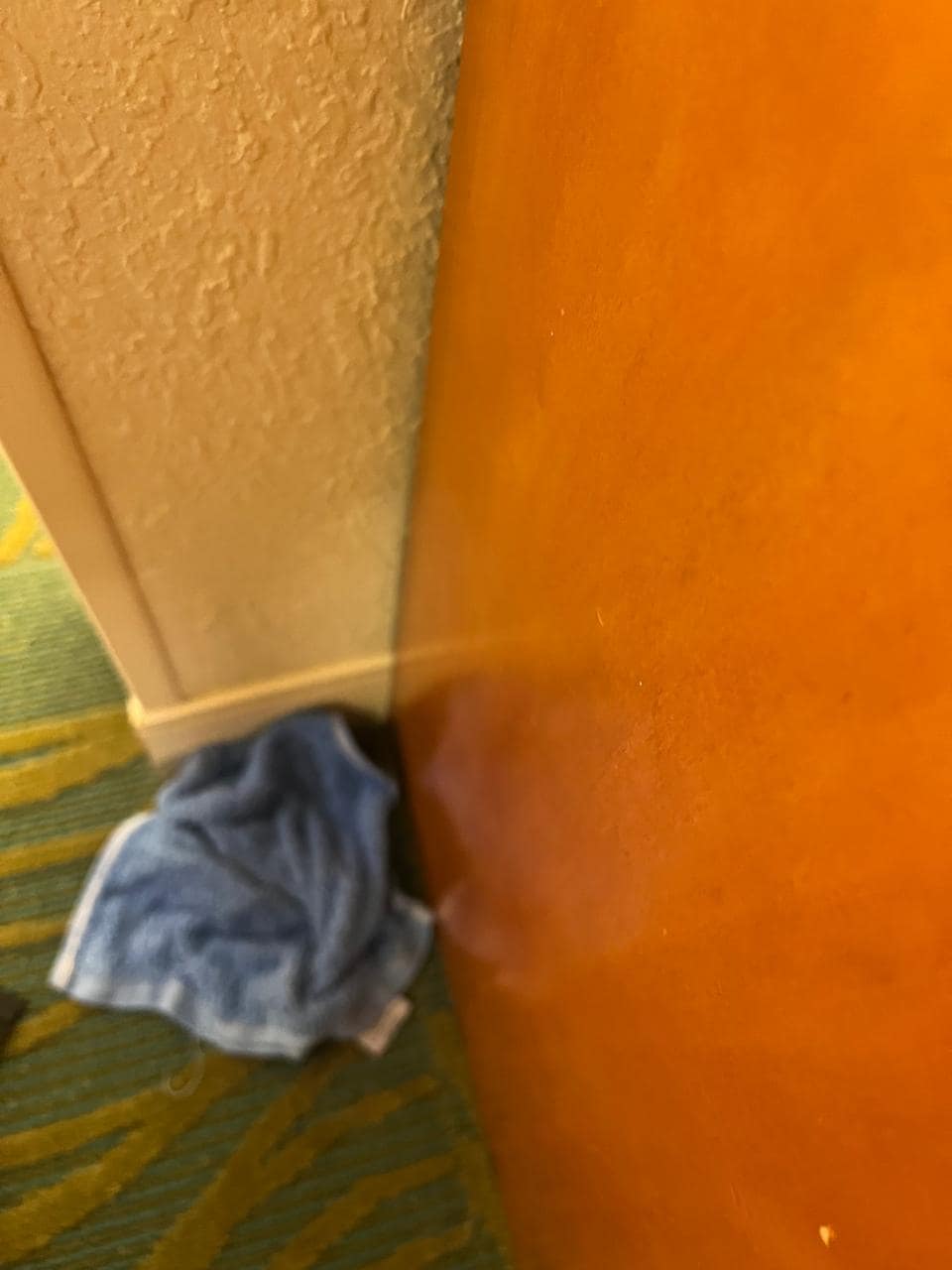 Basura la dejaron tirada dentro de la aplicación 