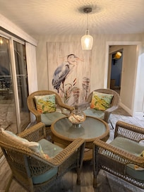 Nice sitting area. Beautiful Mural.