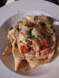 Tomato, mushroom, spinach pappardelle - Delicious!