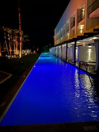 Swim up room
