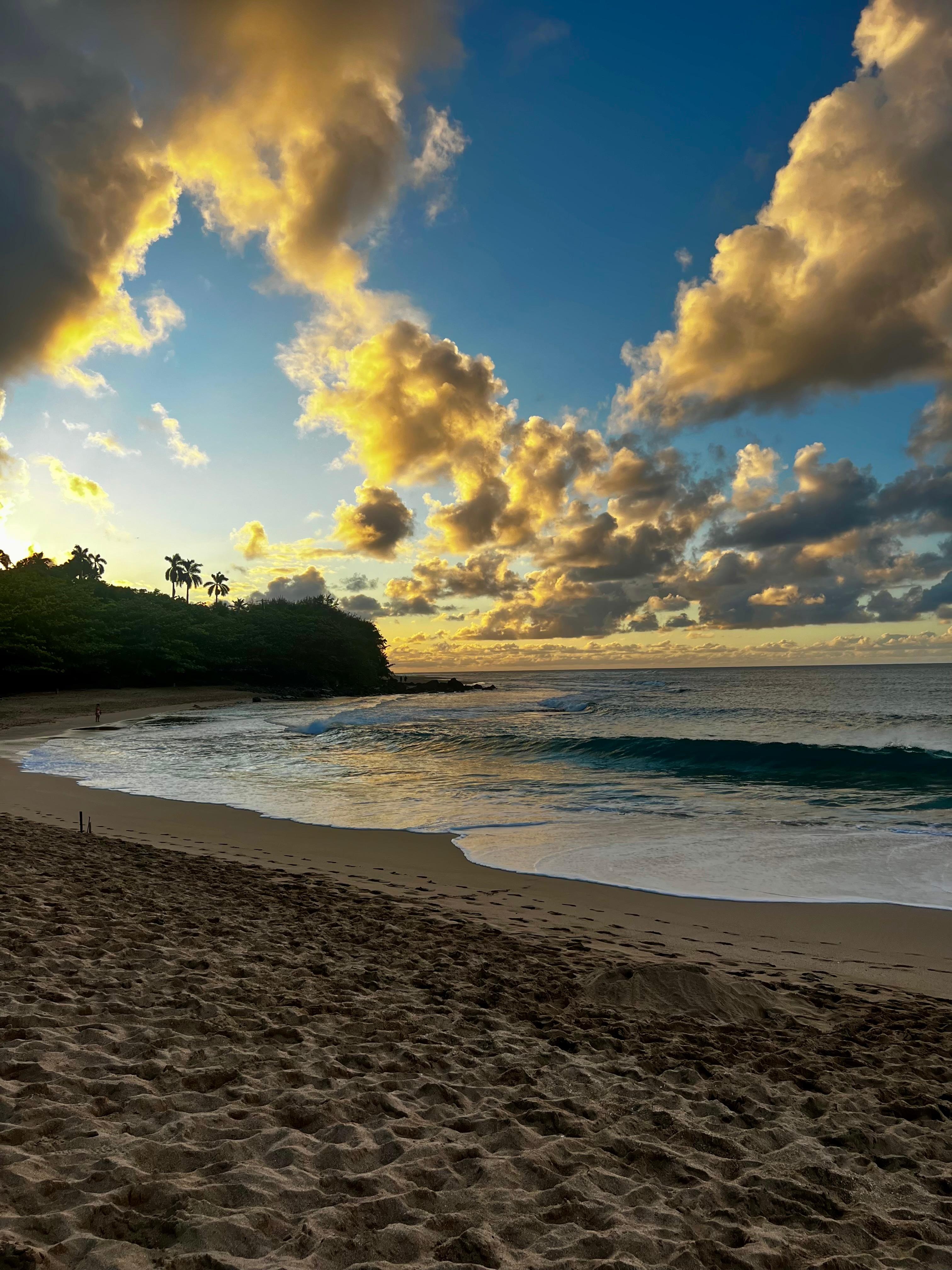 Tunnels Beach