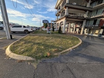 front of hotel poorly maintained