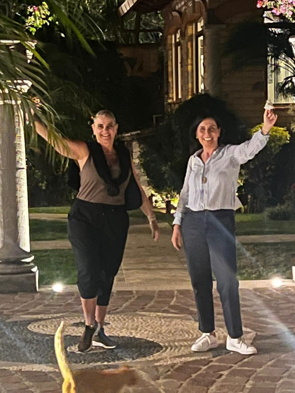 Saliendo de la Ceremonia de fuego. 