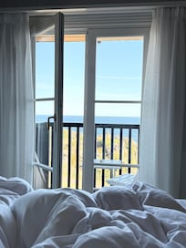 Udsigten fra dobbeltsengen i værelse 11