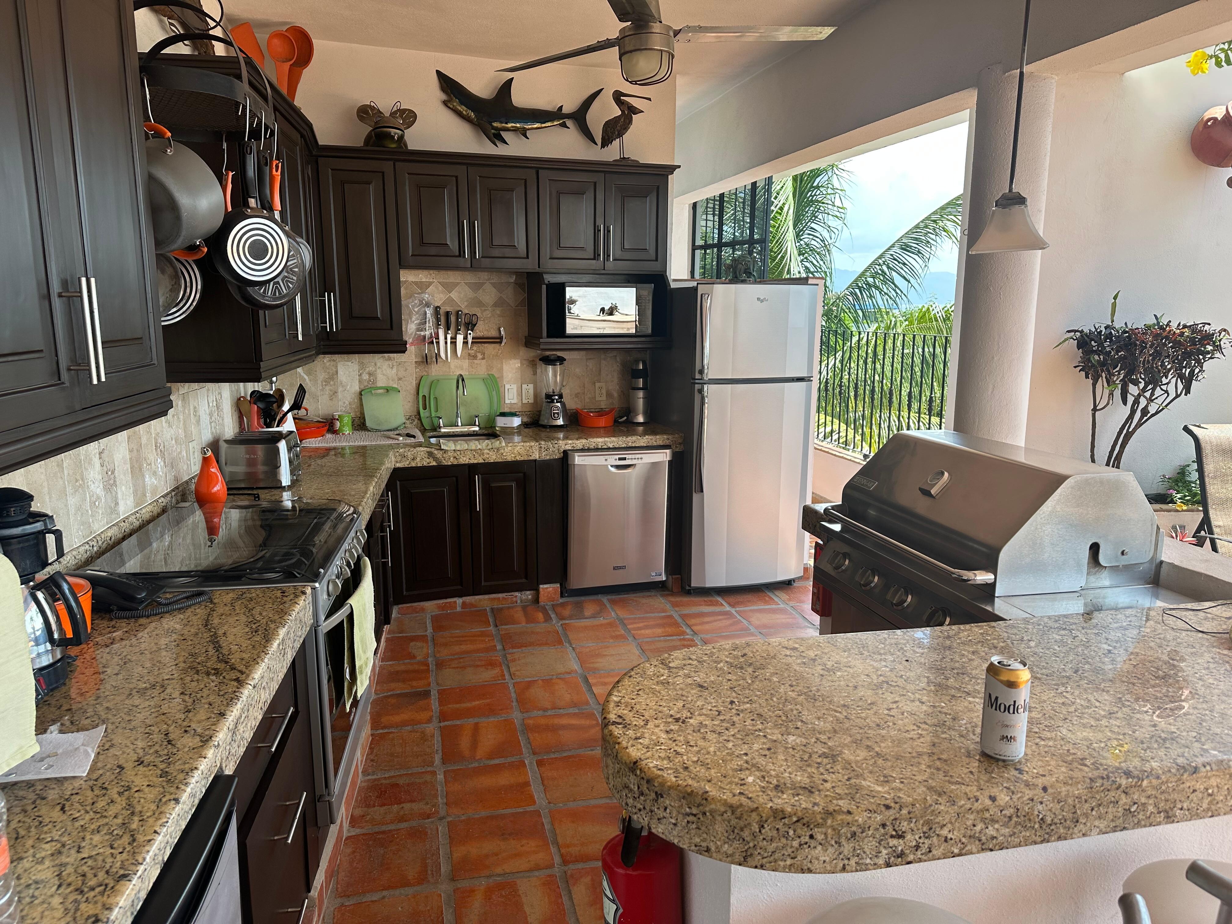 4th floor pool and patio will full kitchen. 
