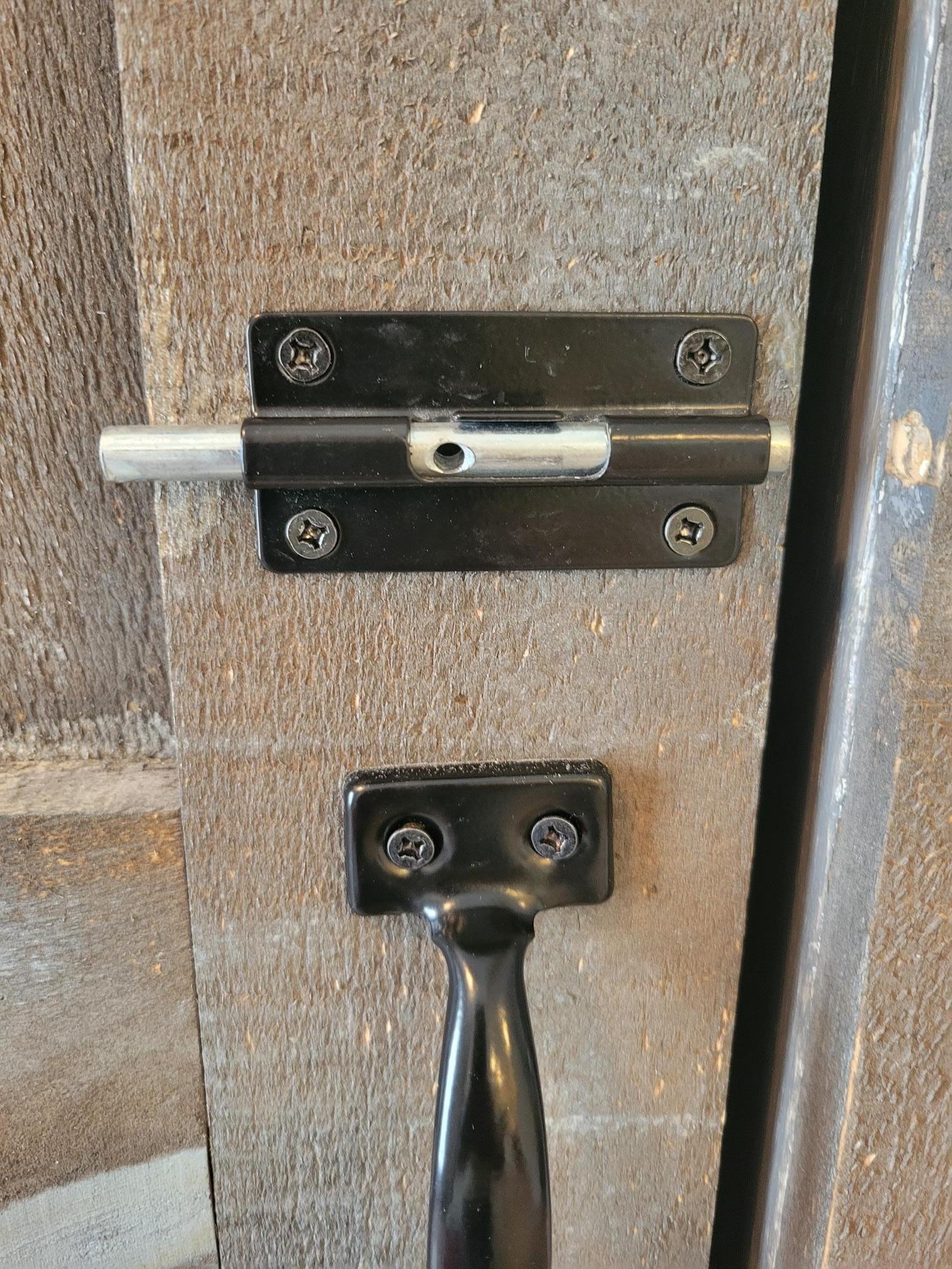 bouton de barre tombé - extérieur toilette rdc