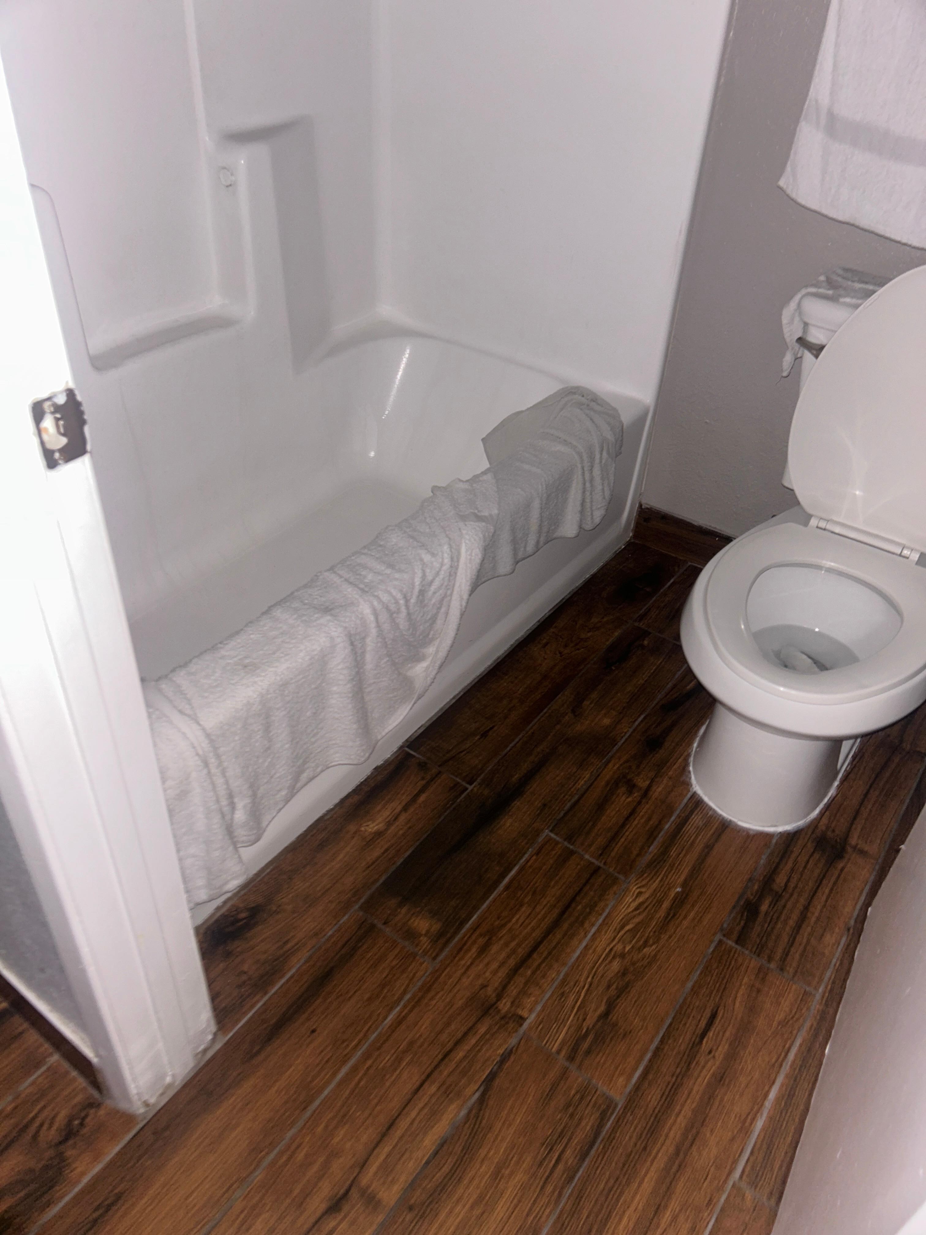 That’s how clean I left the bathtub 