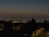 Vista dall' ingresso, salendo dal parcheggio