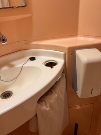 Lavabo délabré