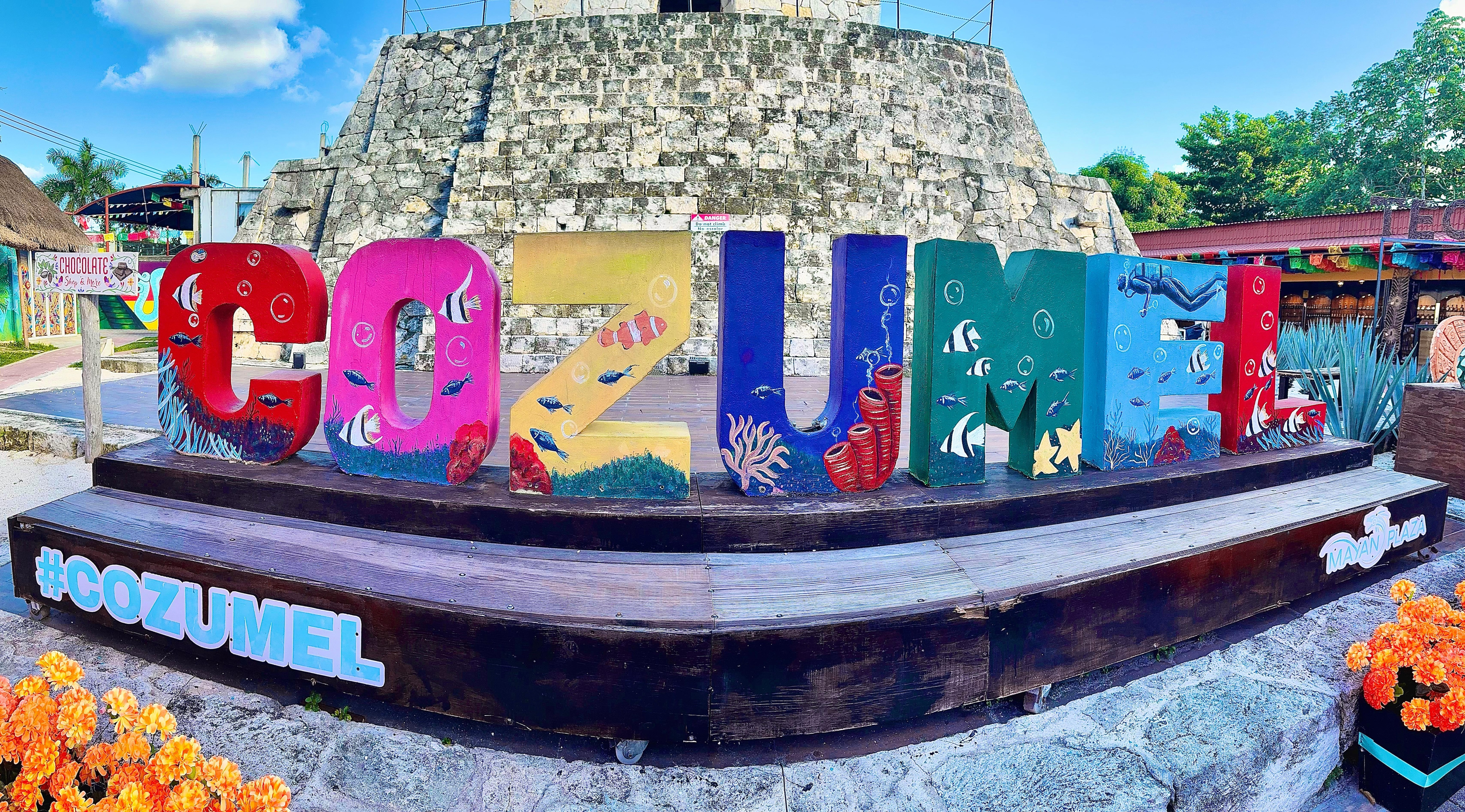 Shopping center close by - walkable 