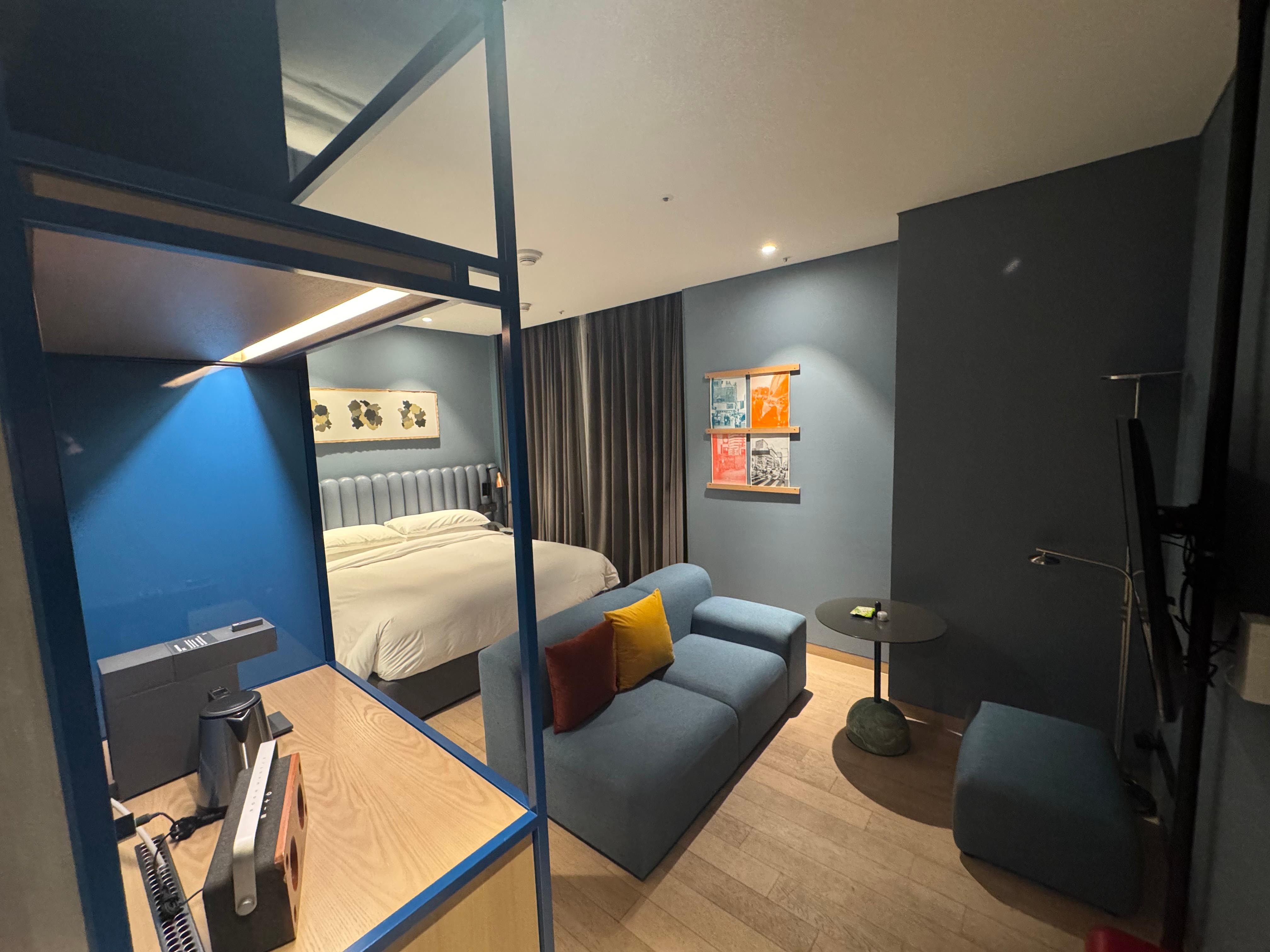 Creator Room, 1 King Bed, Non Smoking, City View