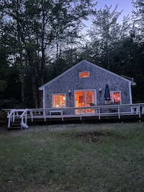 Welcoming cabin 😀