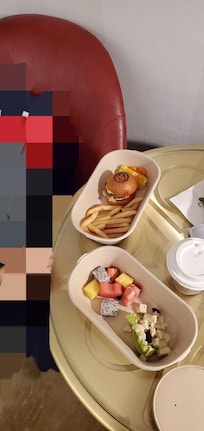 food waited for over 30 minutes