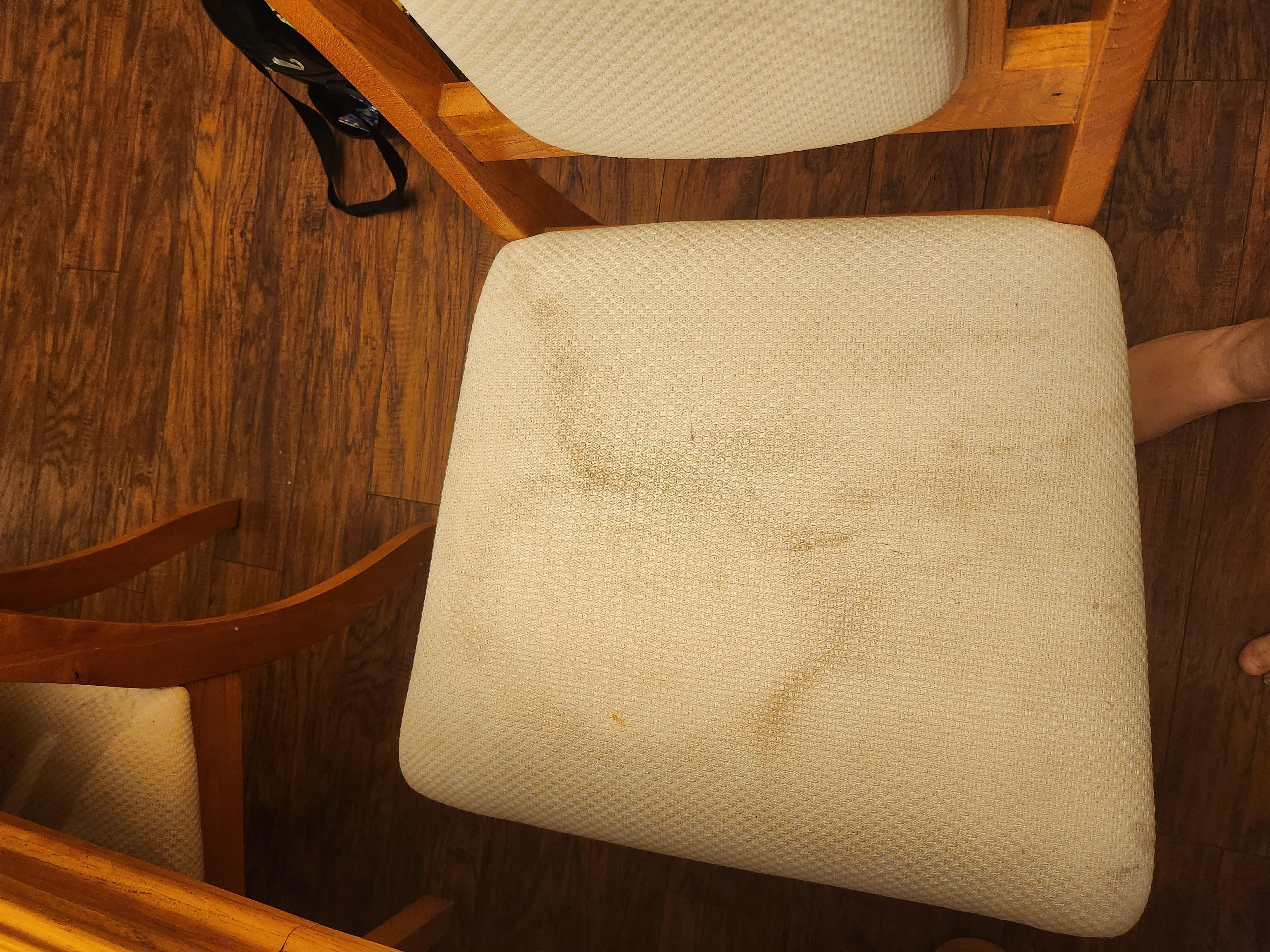 Dining chairs filth.