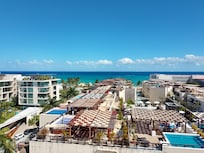Reef 28 - Roof Top View to the Ocean
