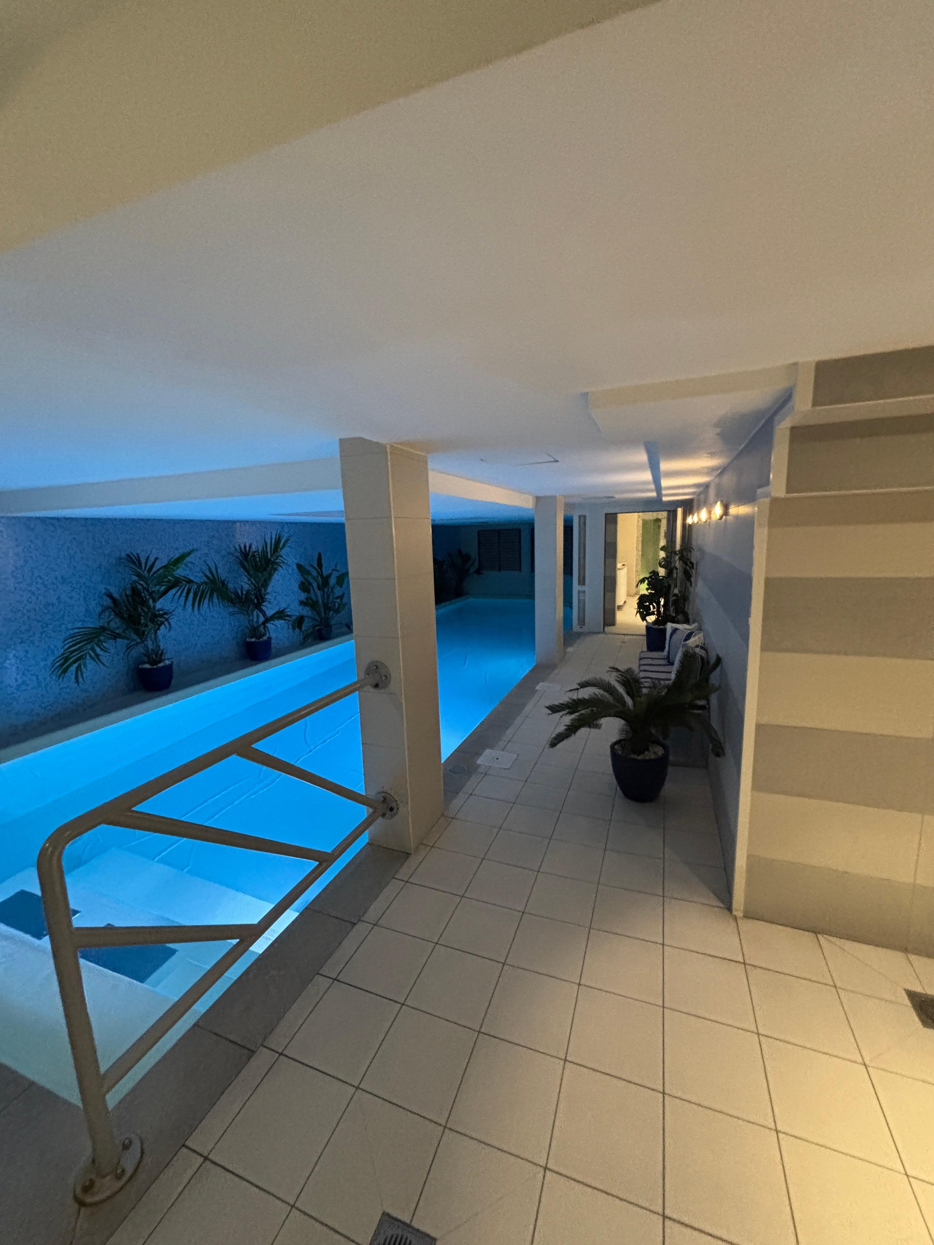 Herlig basseng og steambadstue