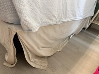 how well the bed was made/bed skirt, it looked like this all around, too bad I can't add more pictures