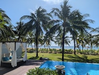 プライベートプールとビーチ