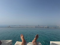 Infinity pool