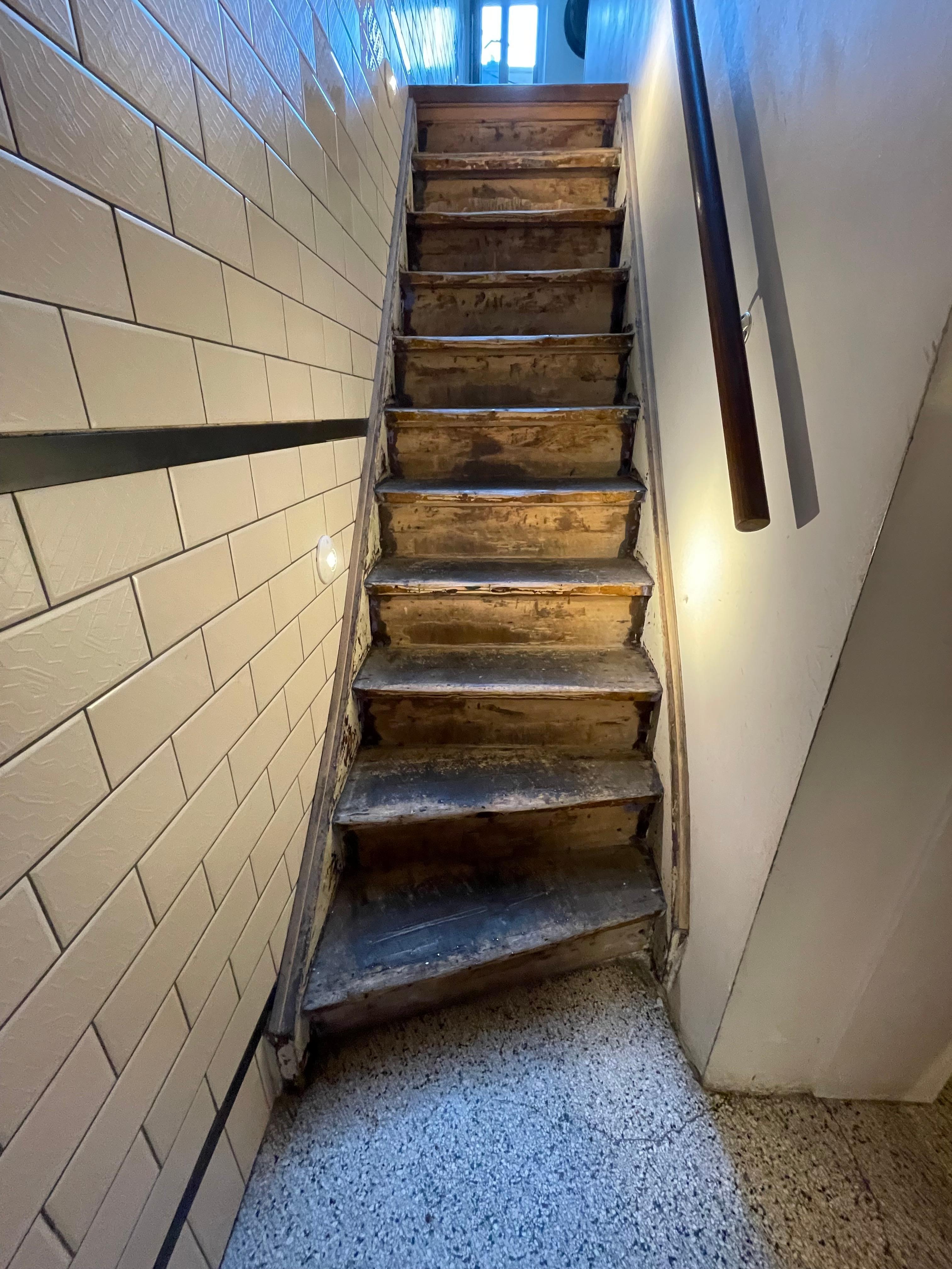 The steps from lobby to first floor.n