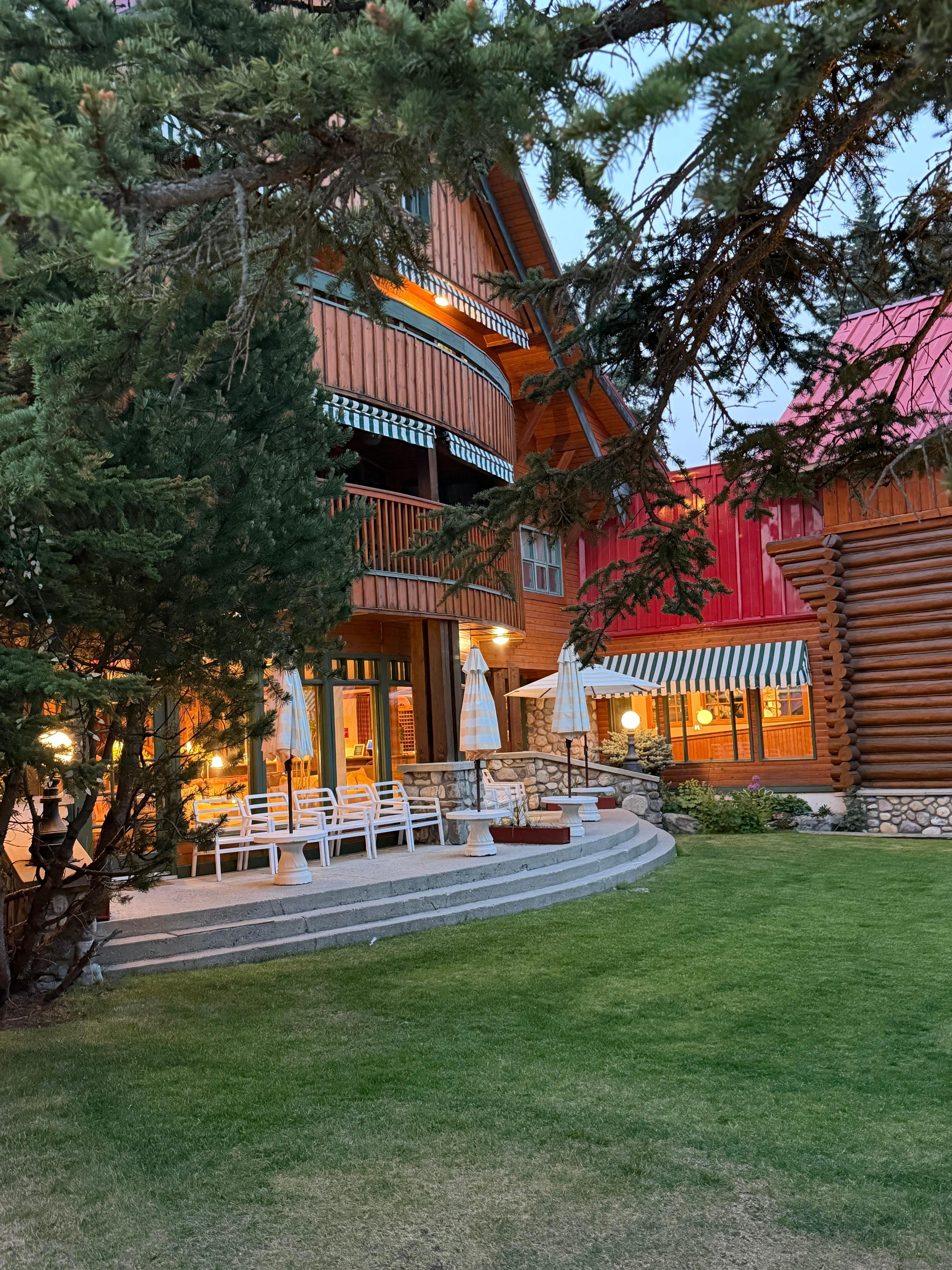 Hotel grounds 