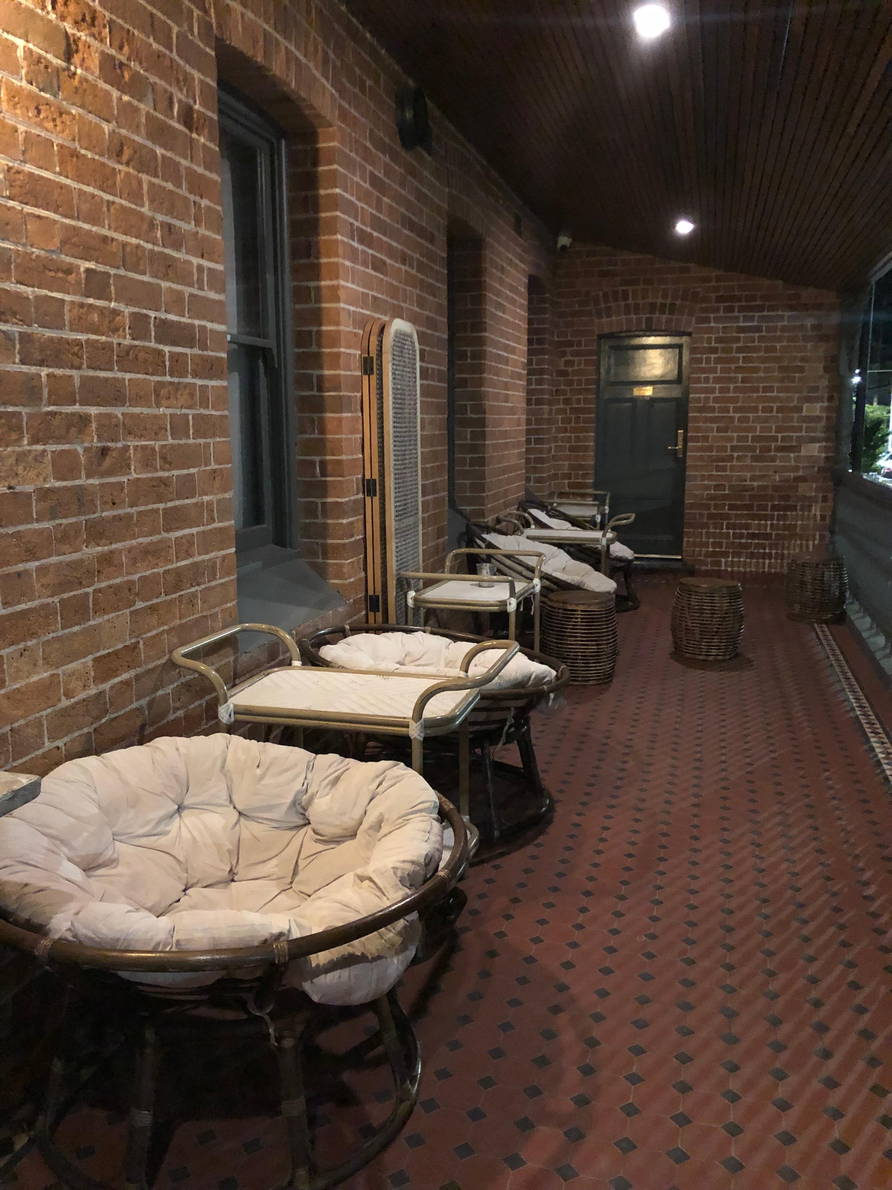 Trevlig balkong/ veranda 