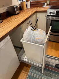 Garbage in kitchen when we arrived