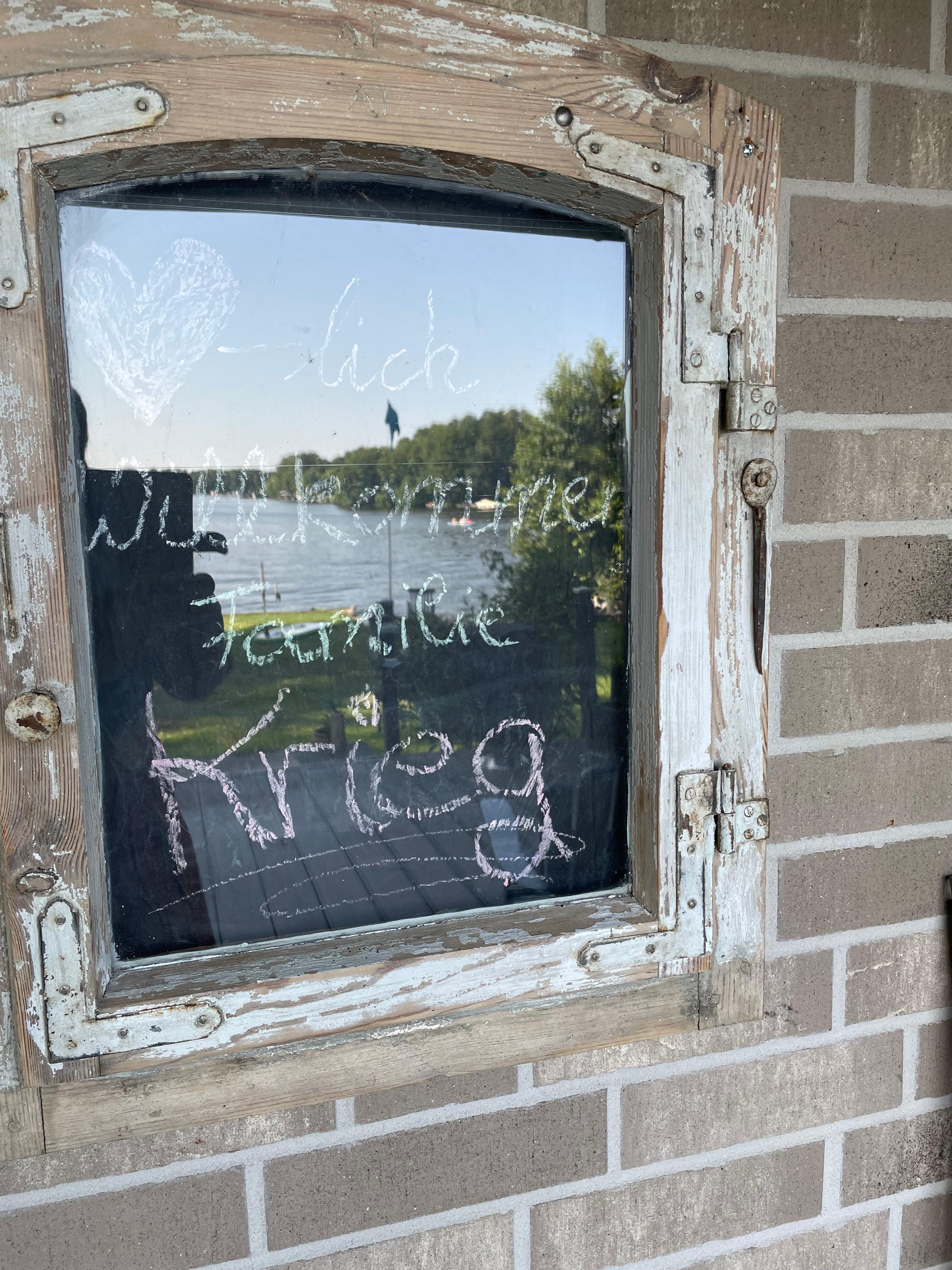 Nach der persönlichen Begrüßung noch ein Willkommensgruß