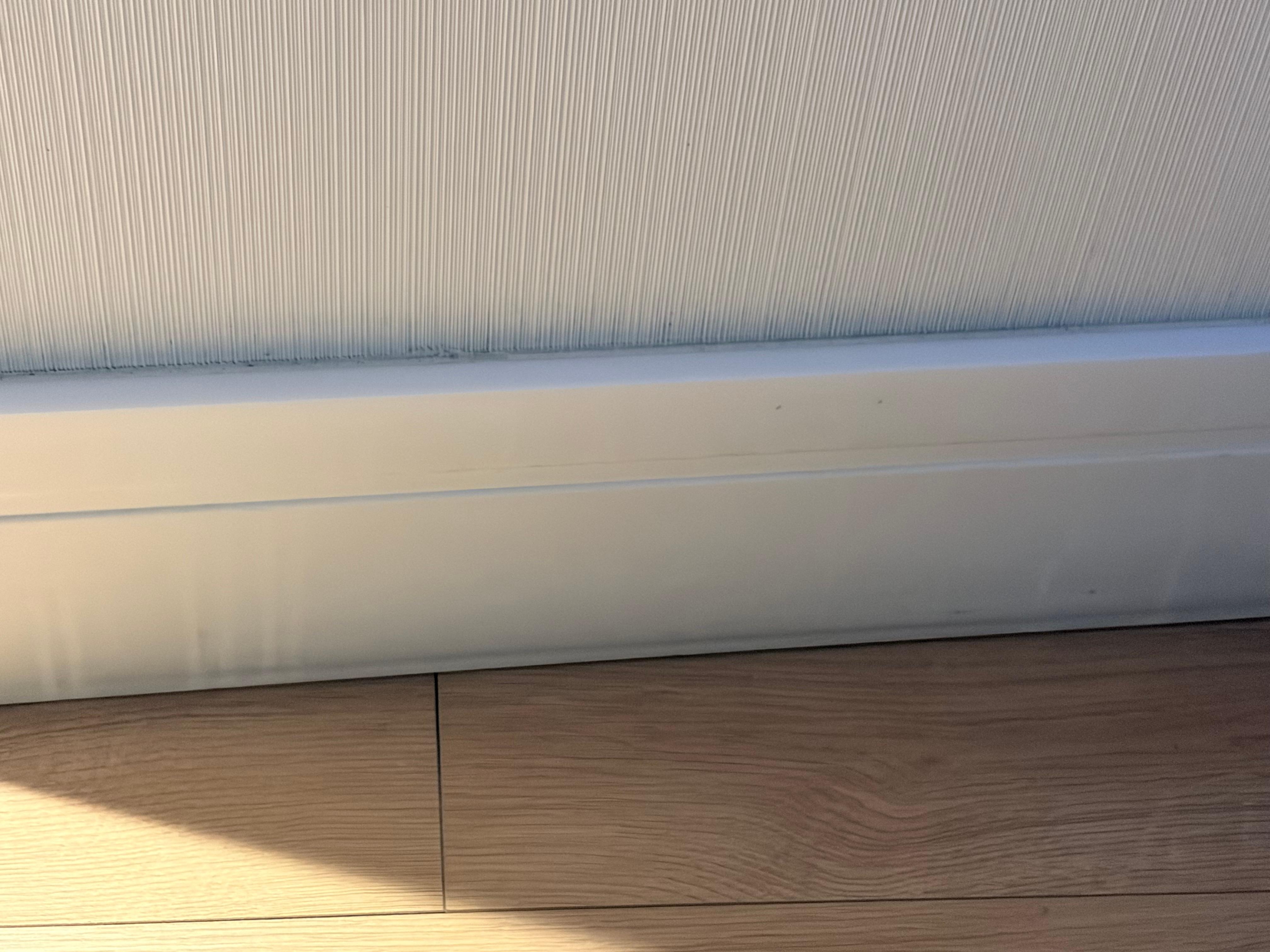 Dirty walls everywhere 