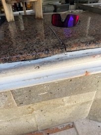 Cracks on top of bar