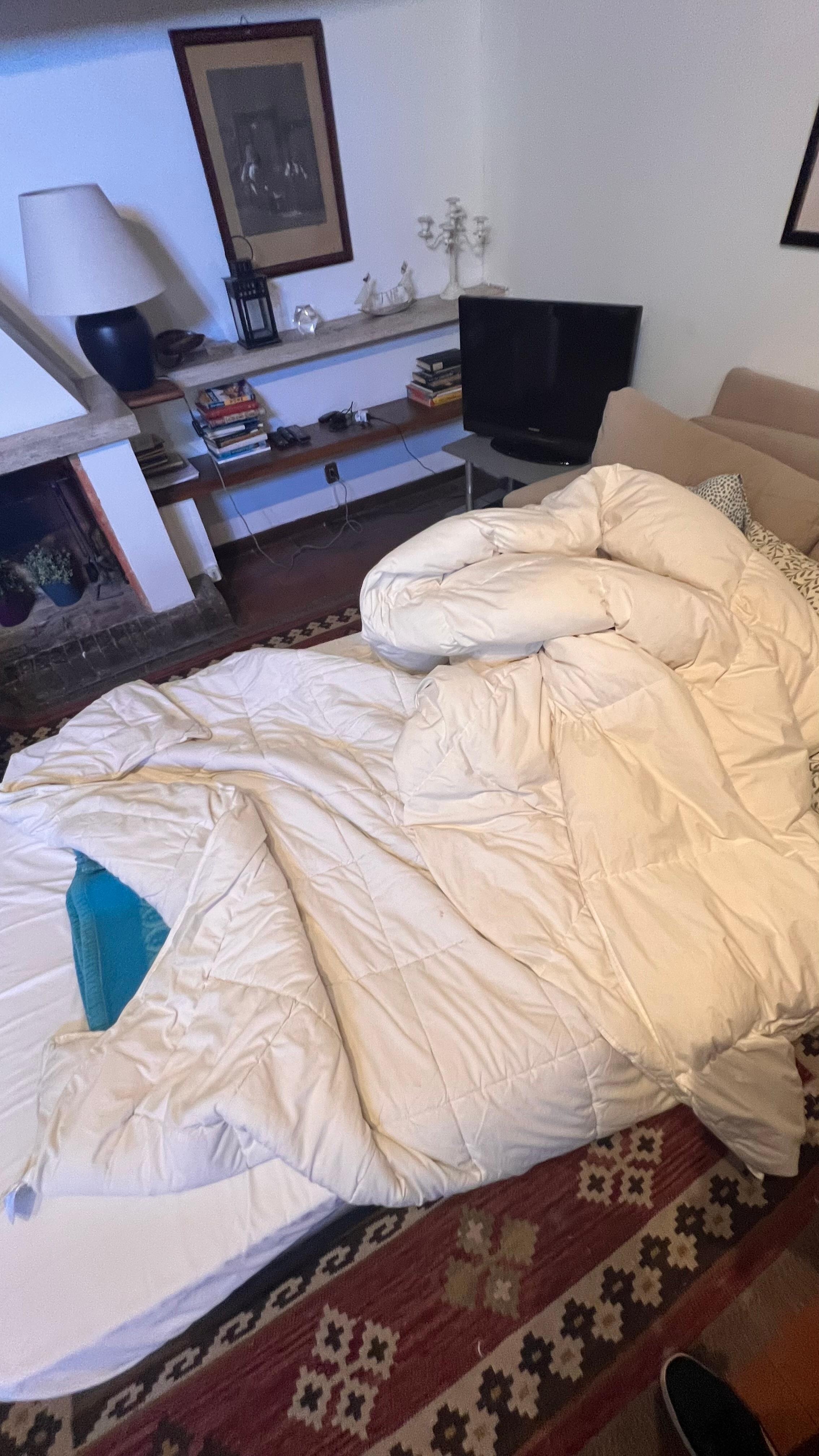 divano letto piccolo e scomodo