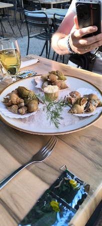 Bulots et crevettes à gogo