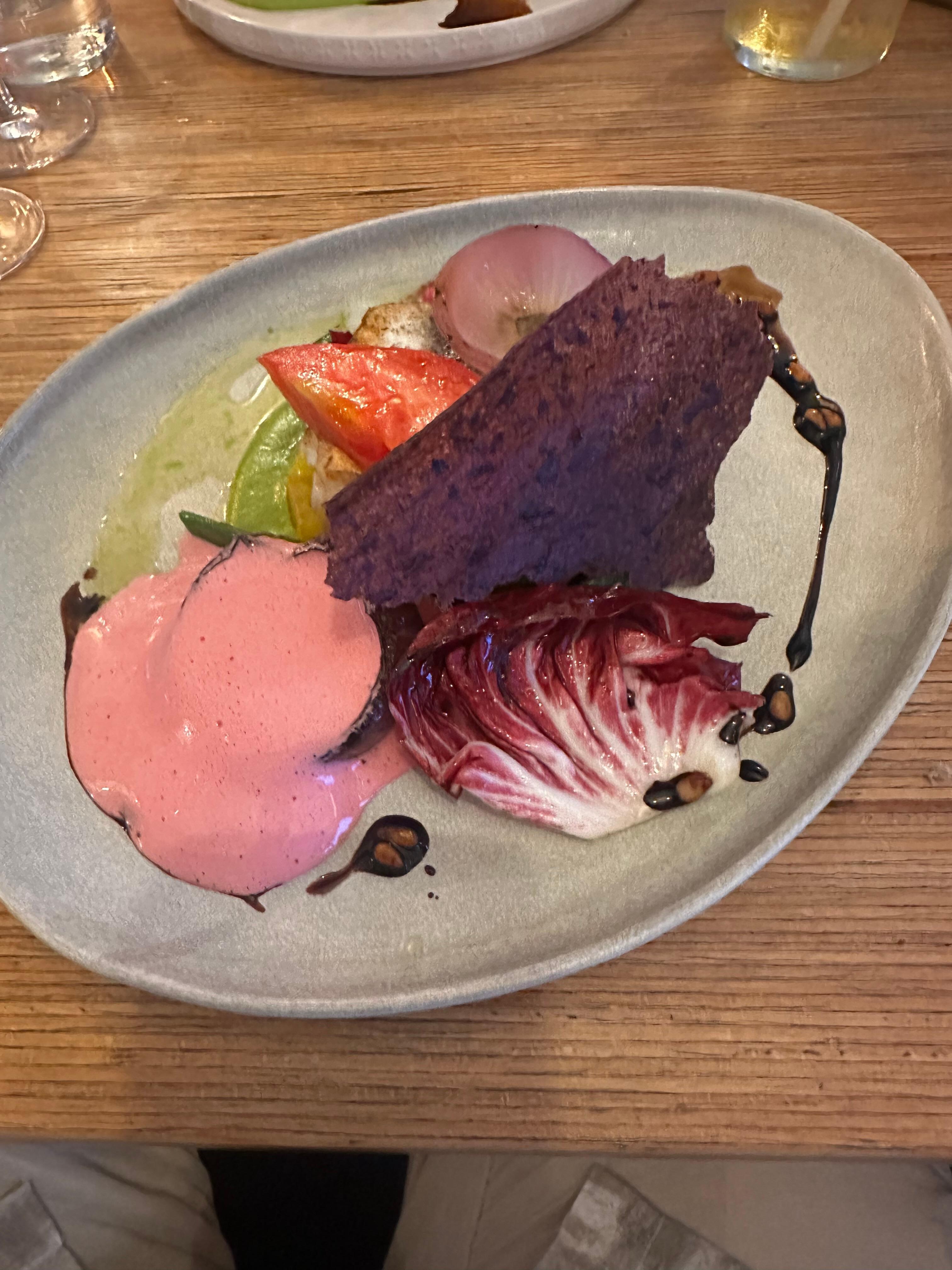 Comida deliciosa en el restaurante aunque la carta es corta 