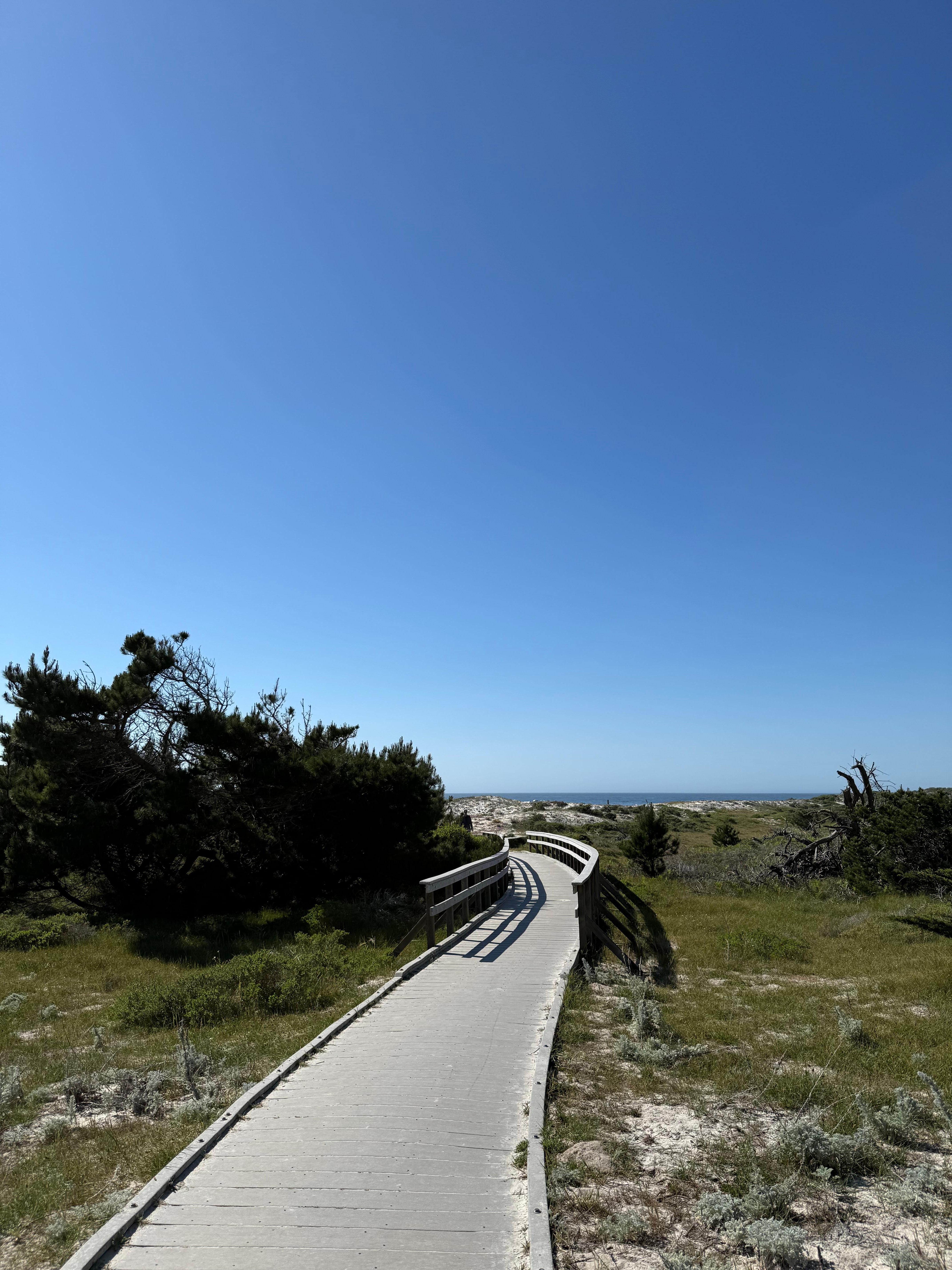 Easy walk to the beach 