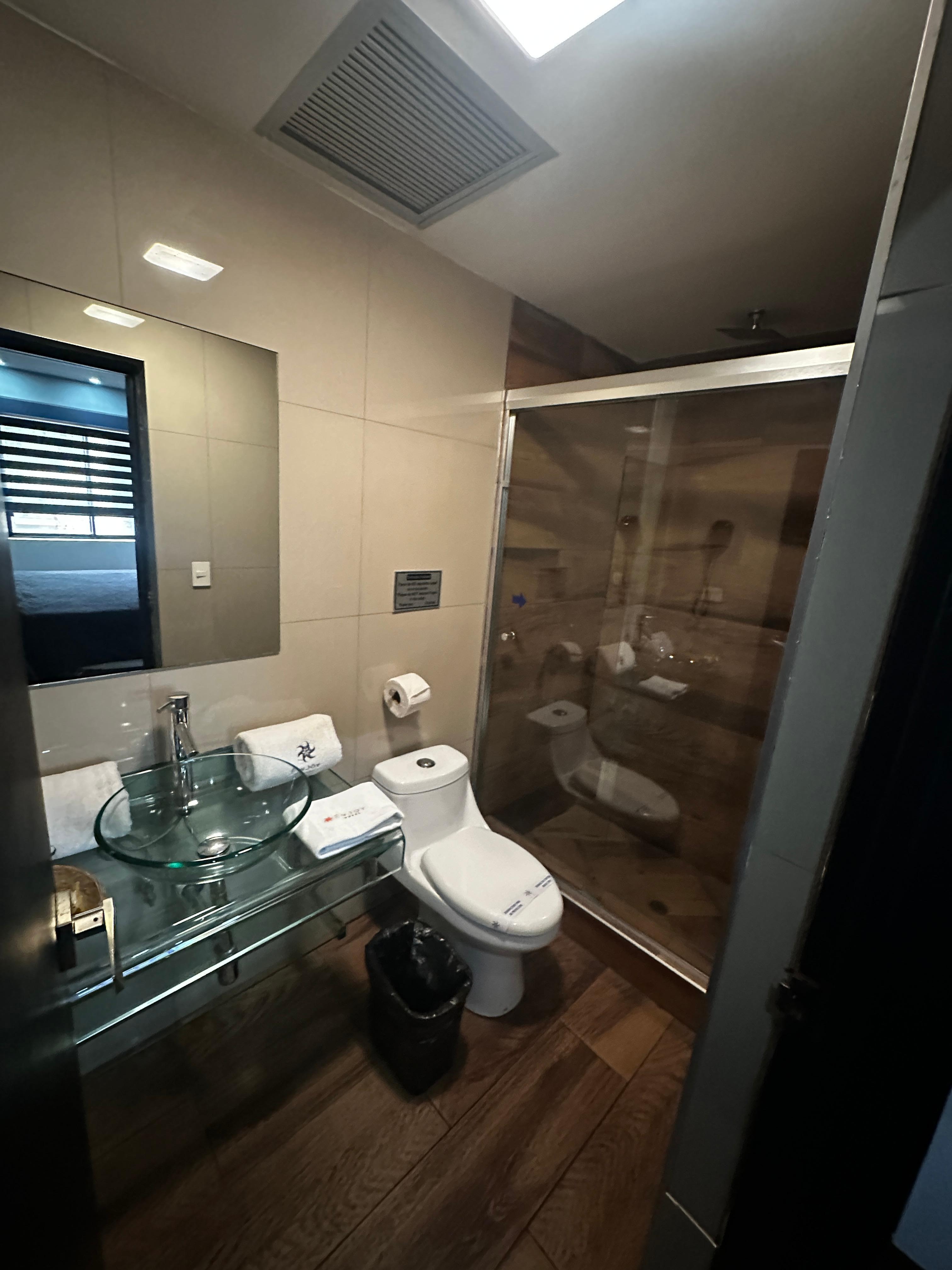 hotel restroom 