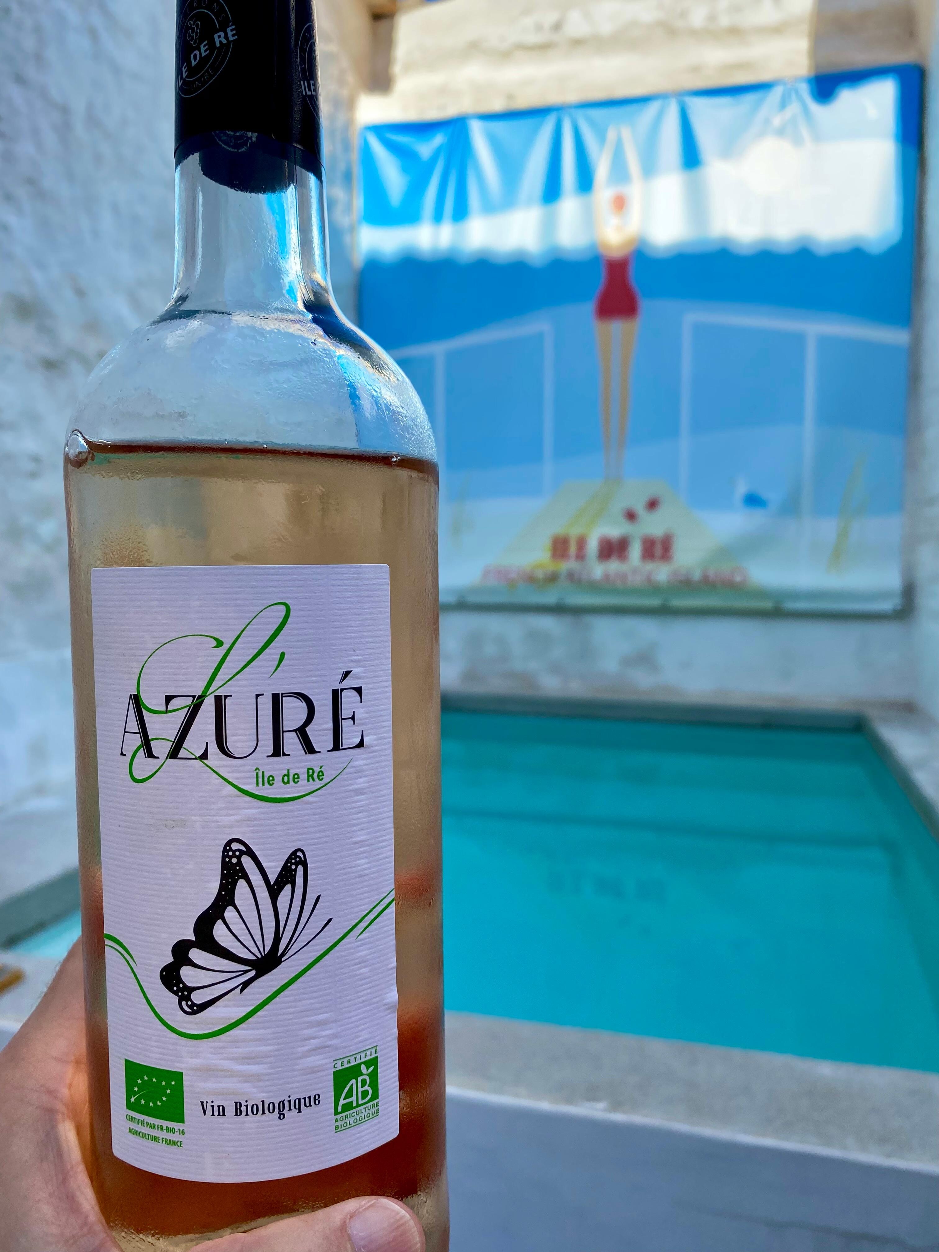 À votre santé (devant la piscine)