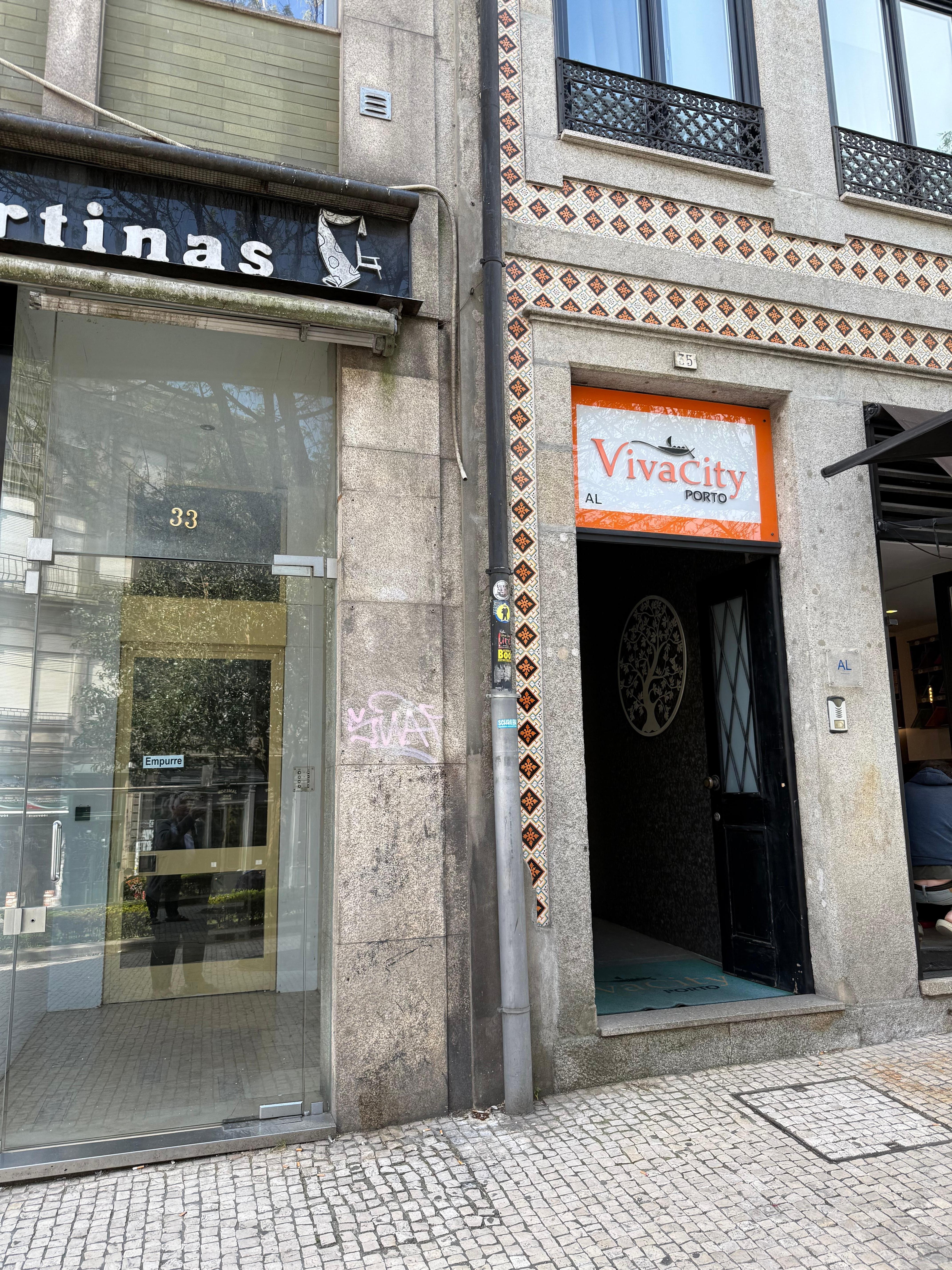 Hotel entrance on the right and entrance to the studio apts on the left