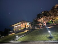 STARBUCKS COFFEE 富山環水公園店
「世界一美しいスタバ」