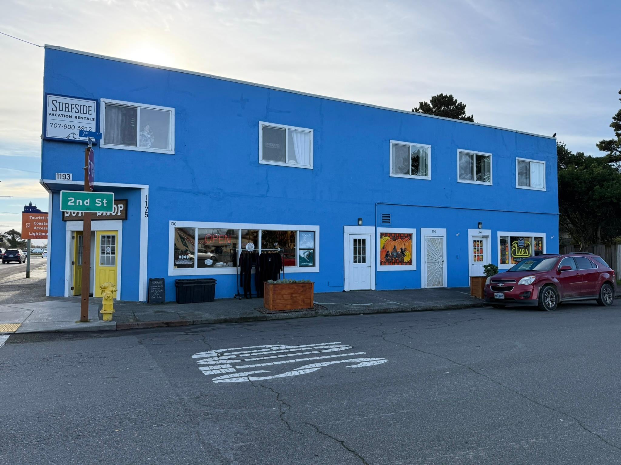 Easy parking right out front.