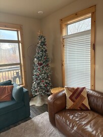 They even had a decorated Christmas tree!