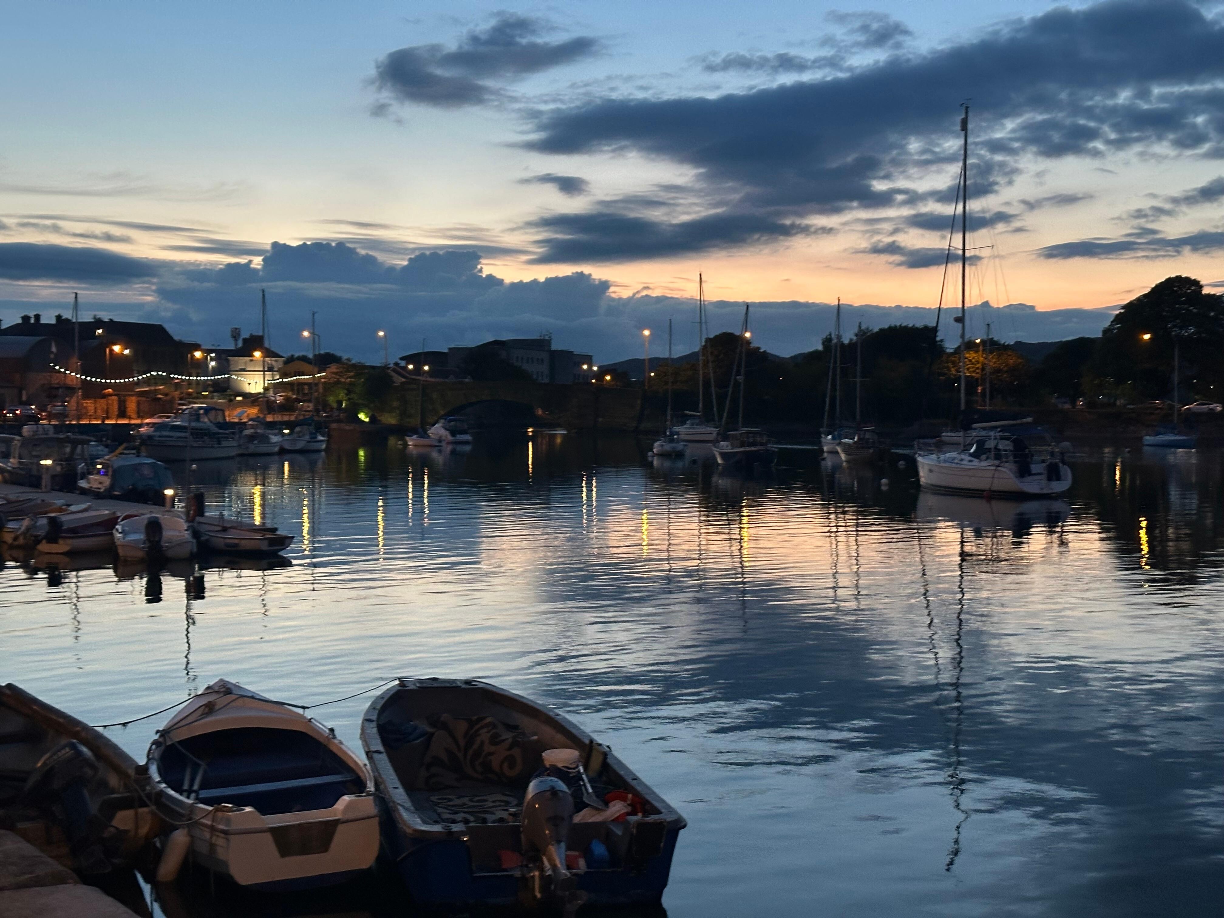 Sunset in town 