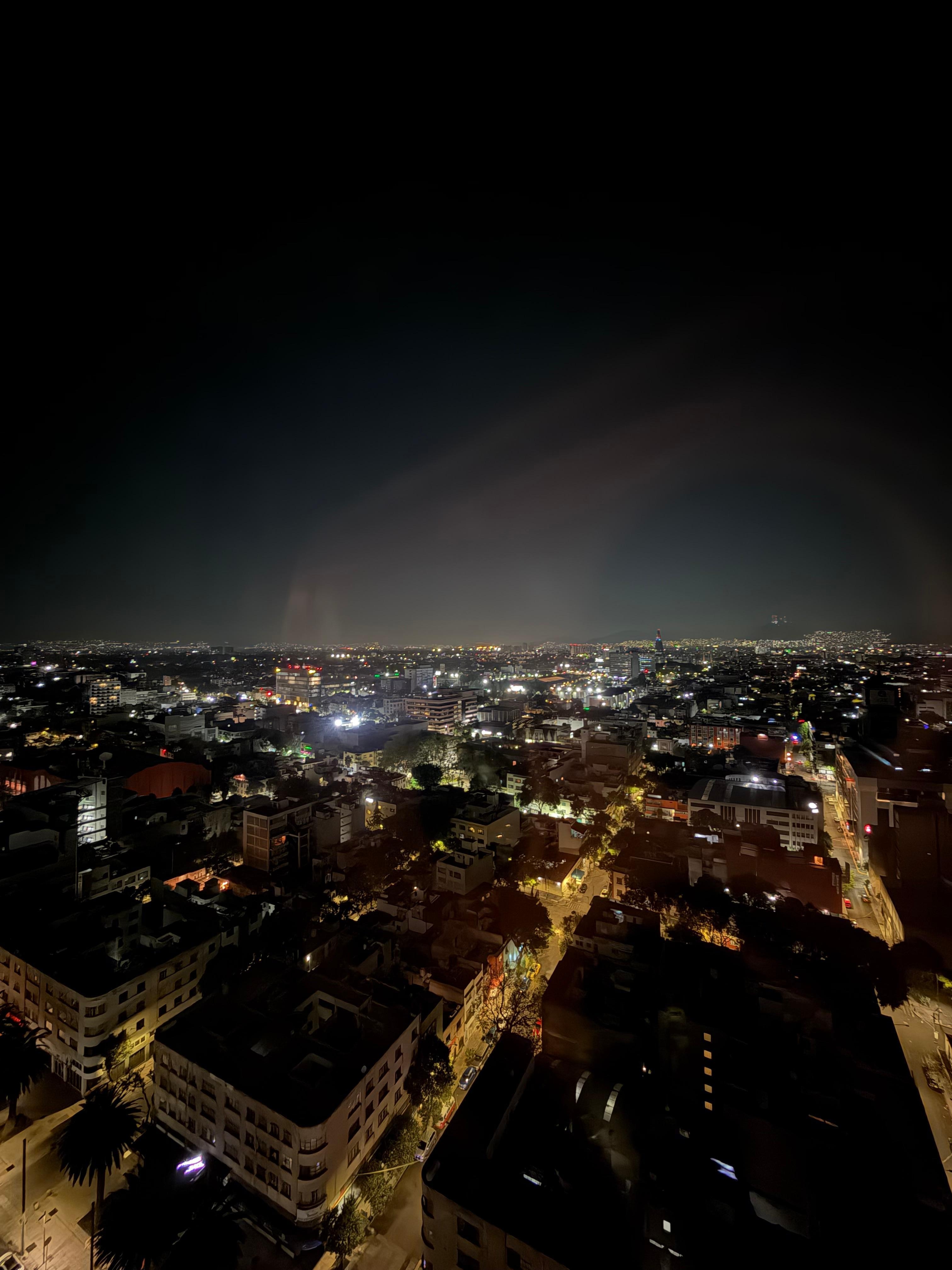Vistas increíbles de noche desde Barceló México Reforma.