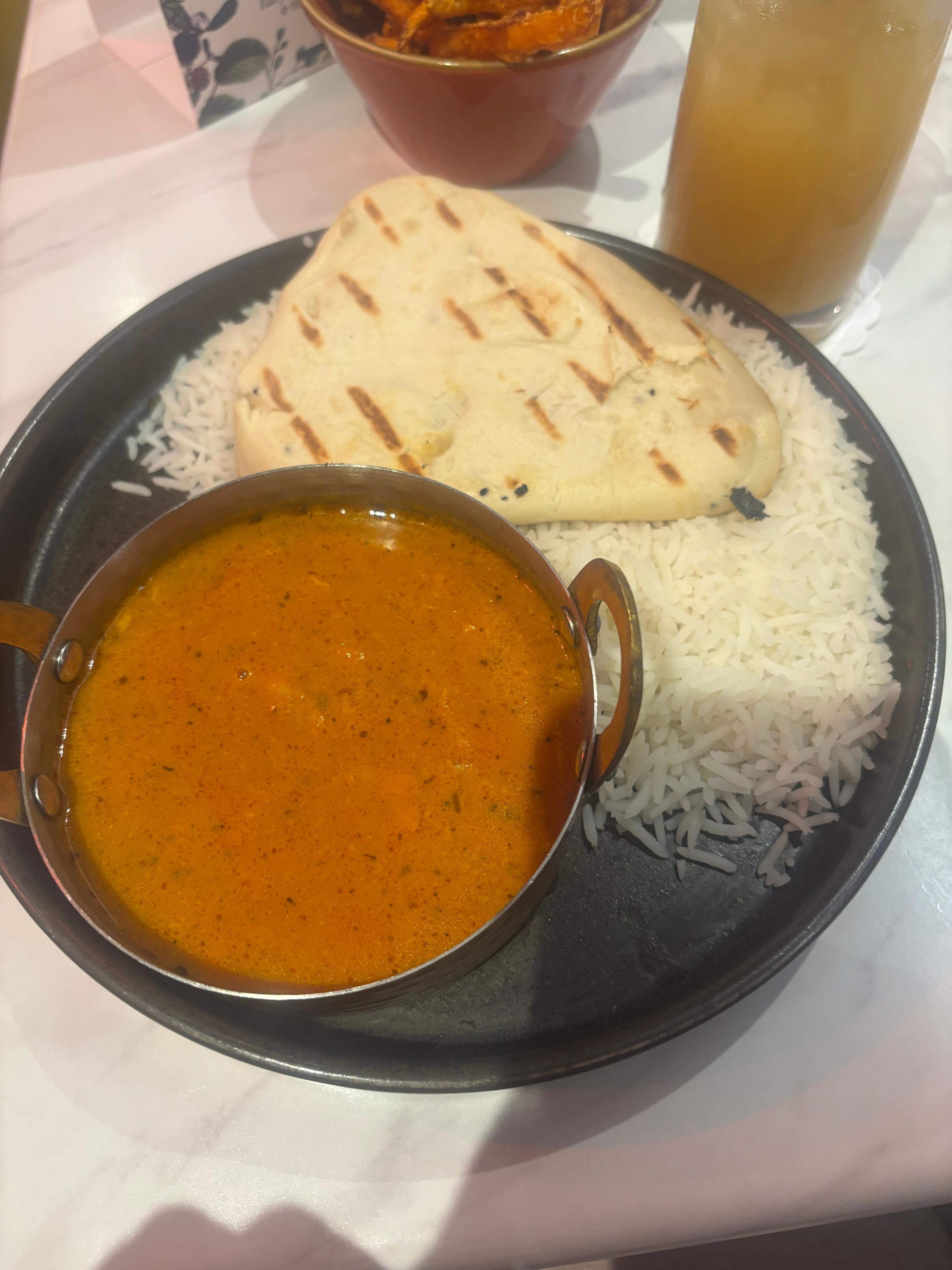 Chicken with naan bread 