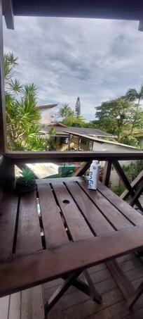 A varanda é maravilhosa para um momento a dois.