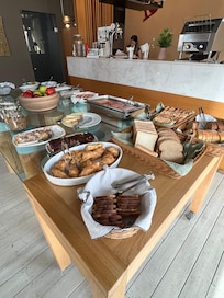Breakfast spread